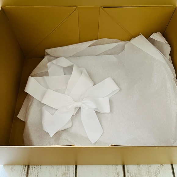 Michael Kors Large Gift Box Storage Bin - Picture 6 of 6